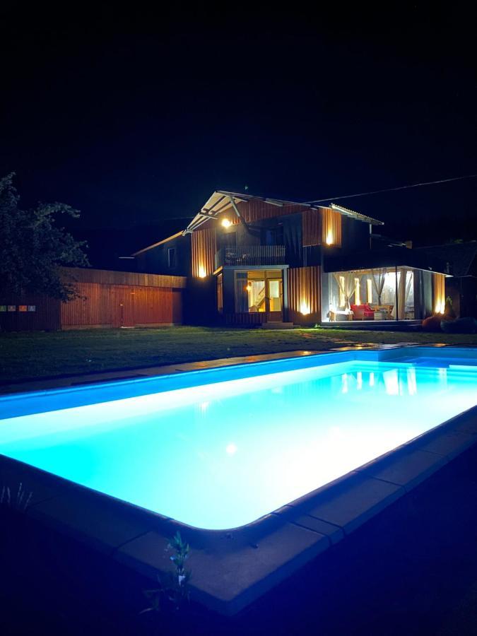 Mishelter Villa เมยโฮโว ภายนอก รูปภาพ